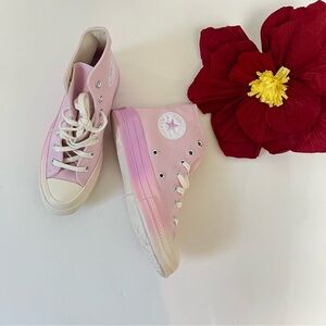 Converse Women’s High Top Chuck Taylor All Star Sneakers Size 7.5 - Reemoly